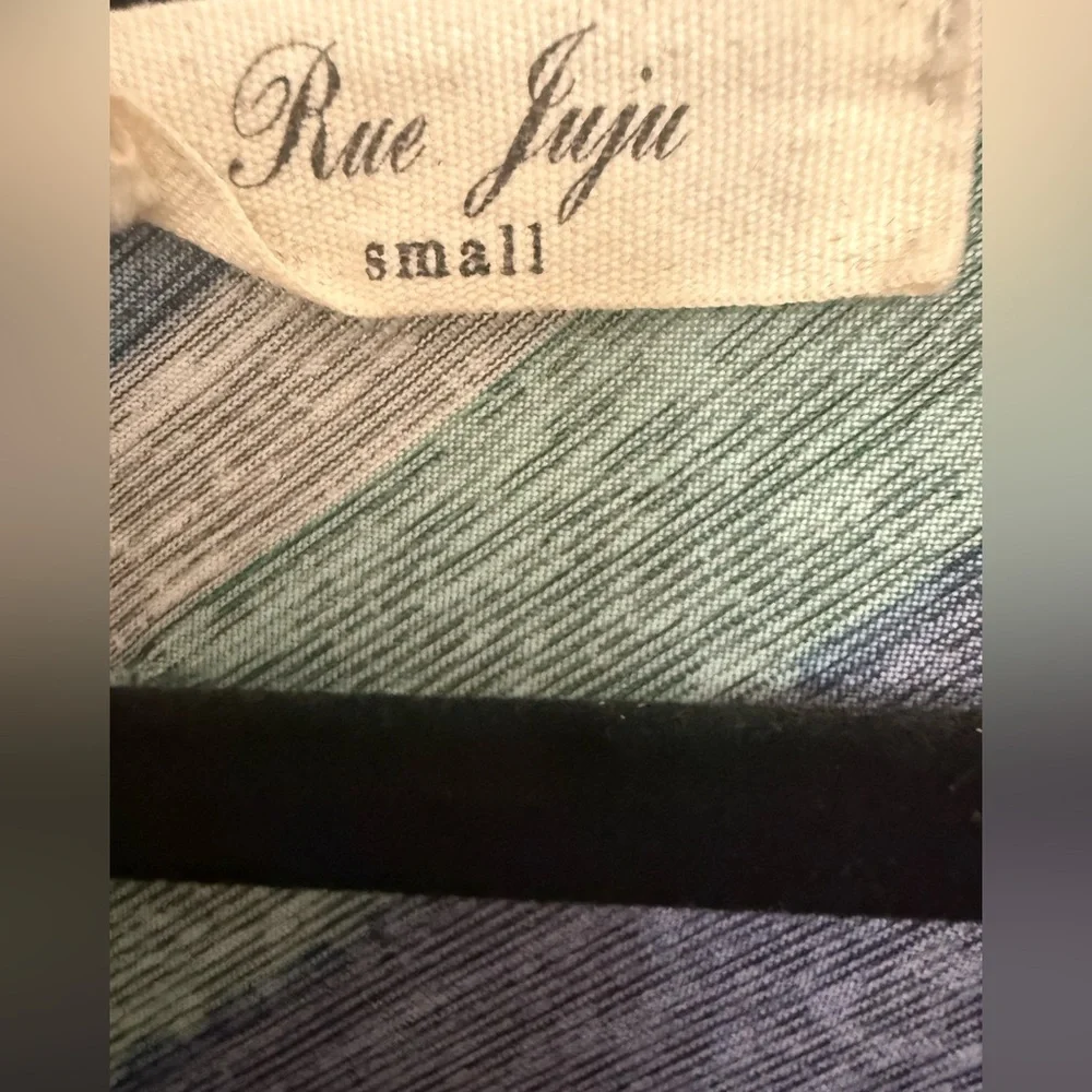 Chic Striped Long Sleeve Women's Top - Picture 3 of 3